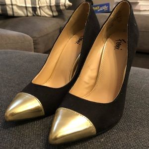 Gold toe pumps